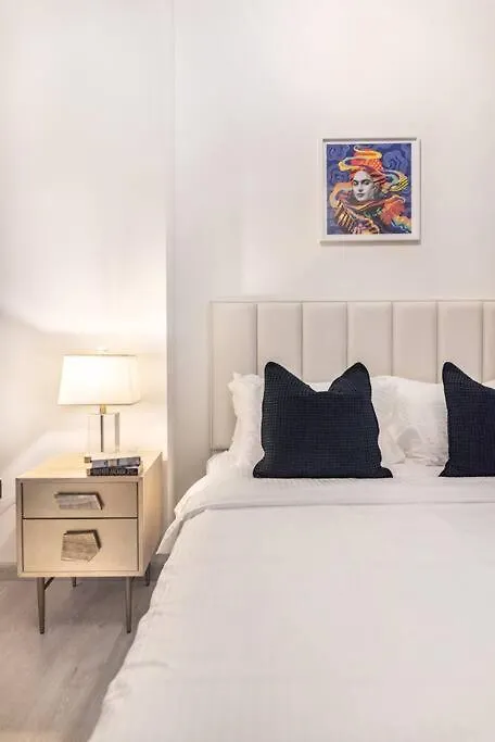 First Class 2Br With Magical Duplex In Central Park Dubai 0*,