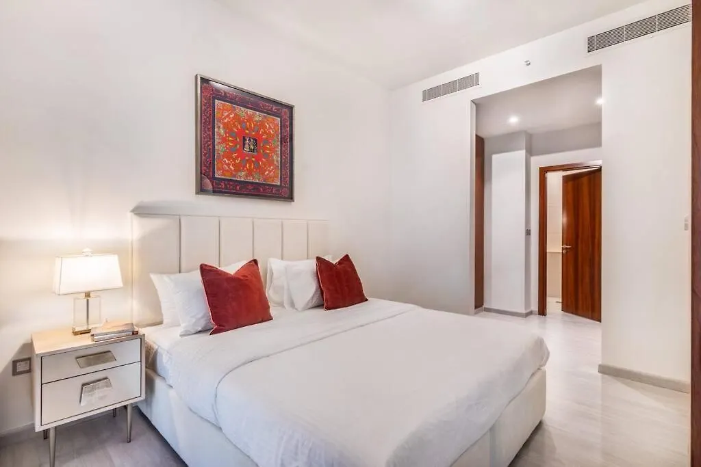First Class 2Br With Magical Duplex In Central Park Dubai Apartment