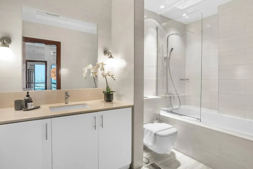 First Class 2Br With Magical Duplex In Central Park Dubai Apartment
